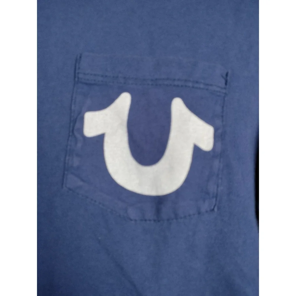 True Religion Exclamation Pocket Tee Blue Men's XL Fits Slim L / M‎ 21.5x26.5